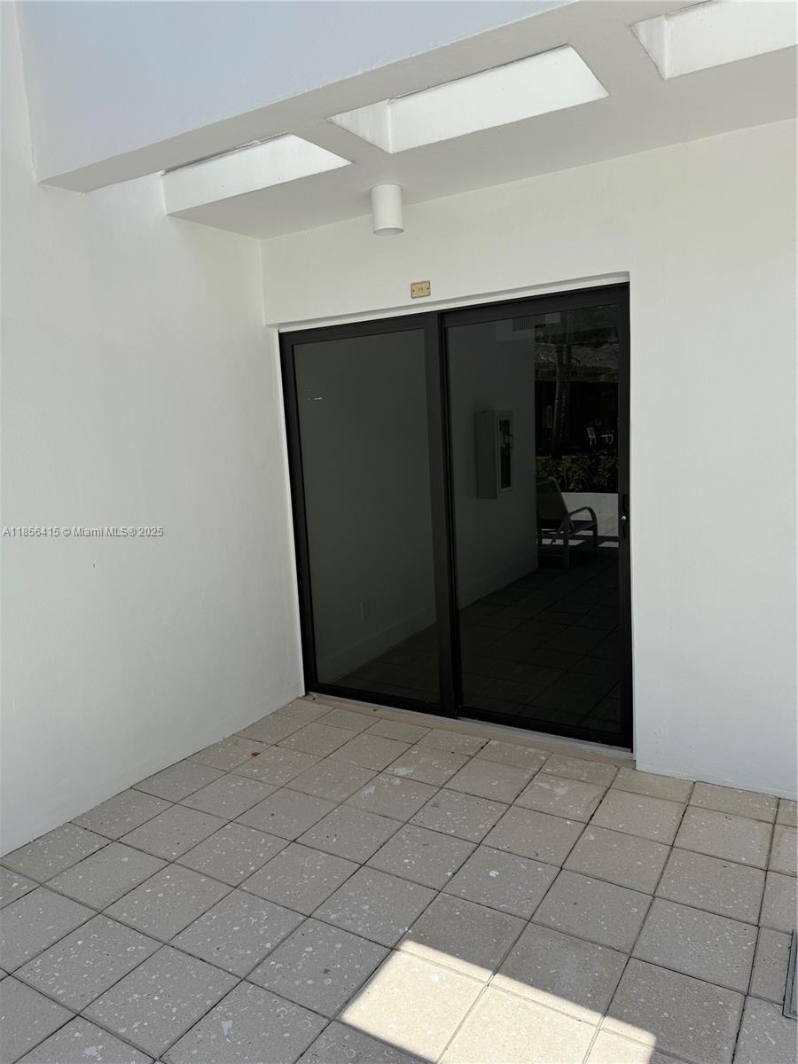 20281 E Country Clb Dr #CAB19 Aventura, FL 33180