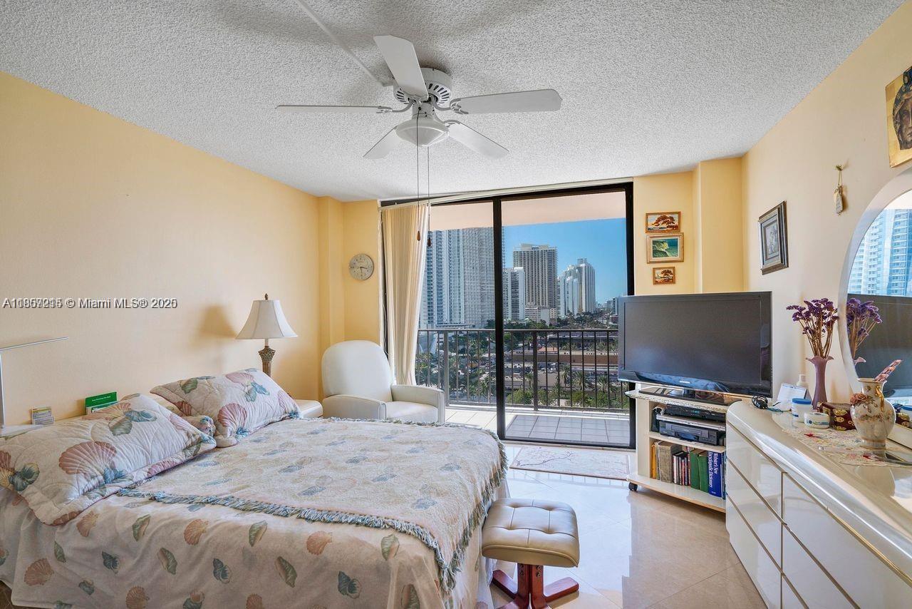 image Winston Towers 6009