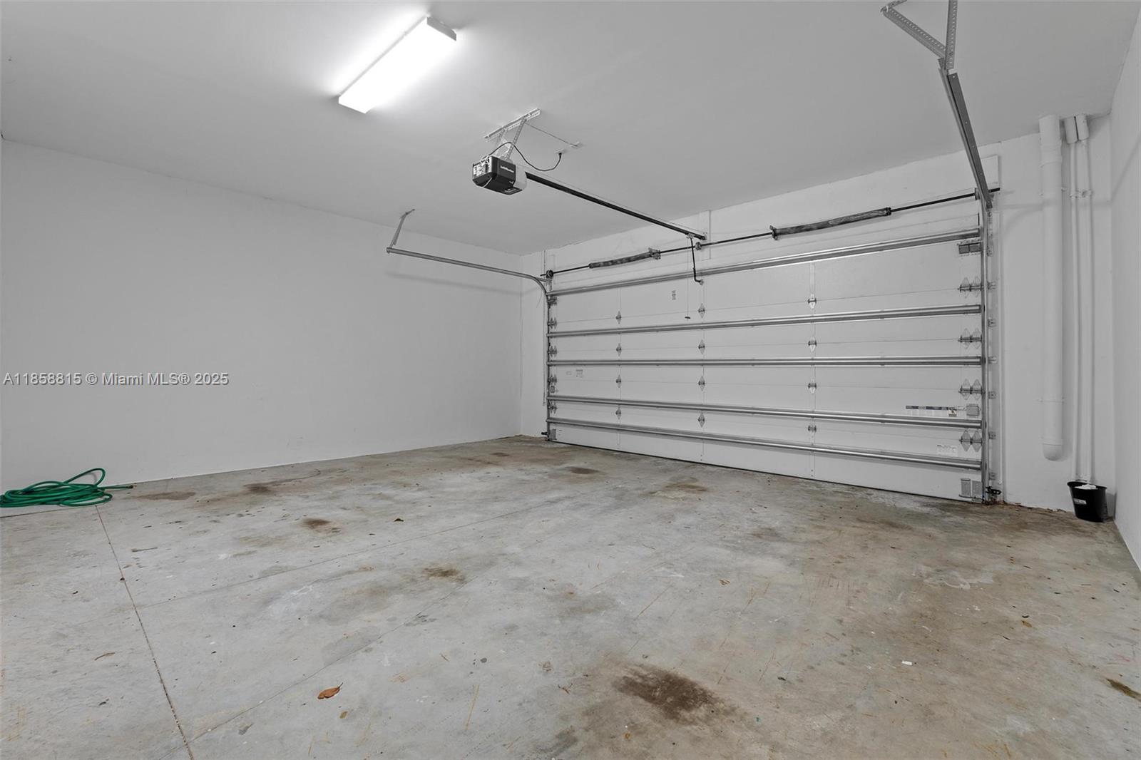 9161 NW 33rd St Doral, FL 33172