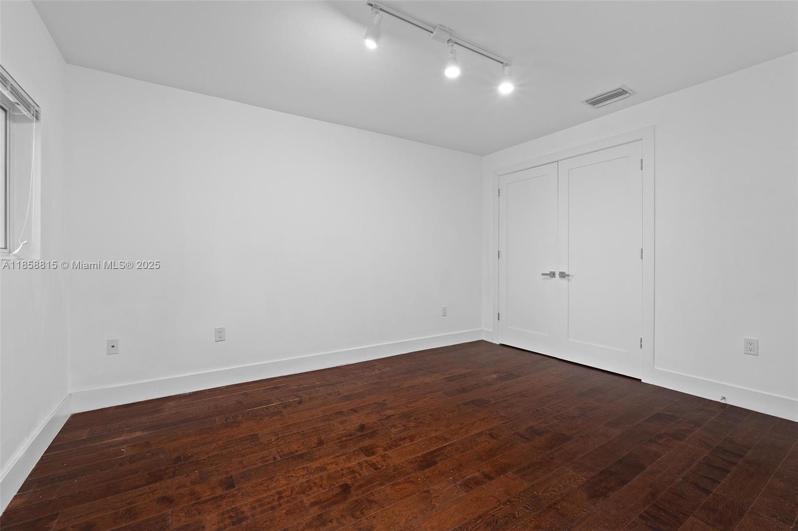 9161 NW 33rd St Doral, FL 33172