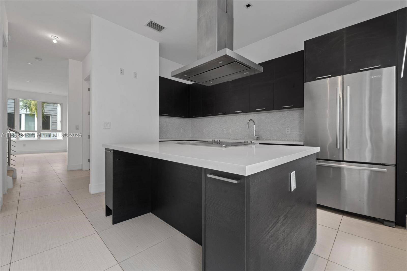 9161 NW 33rd St Doral, FL 33172