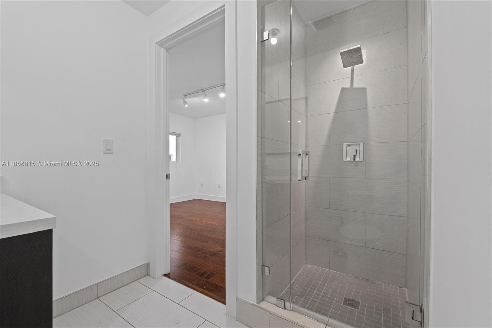 9161 NW 33rd St Doral, FL 33172