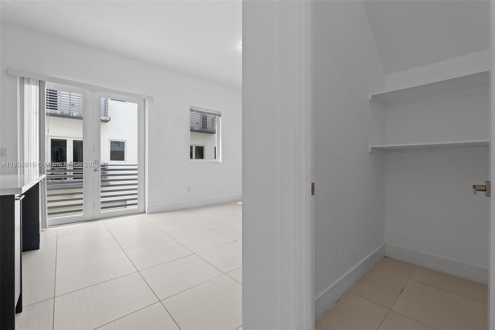 9161 NW 33rd St Doral, FL 33172