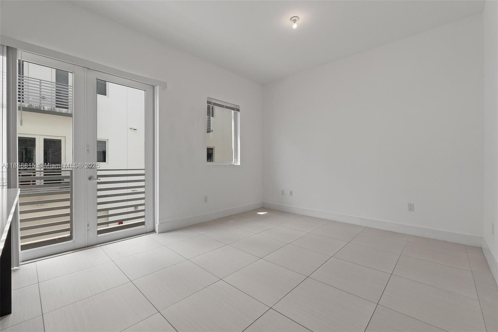 9161 NW 33rd St Doral, FL 33172