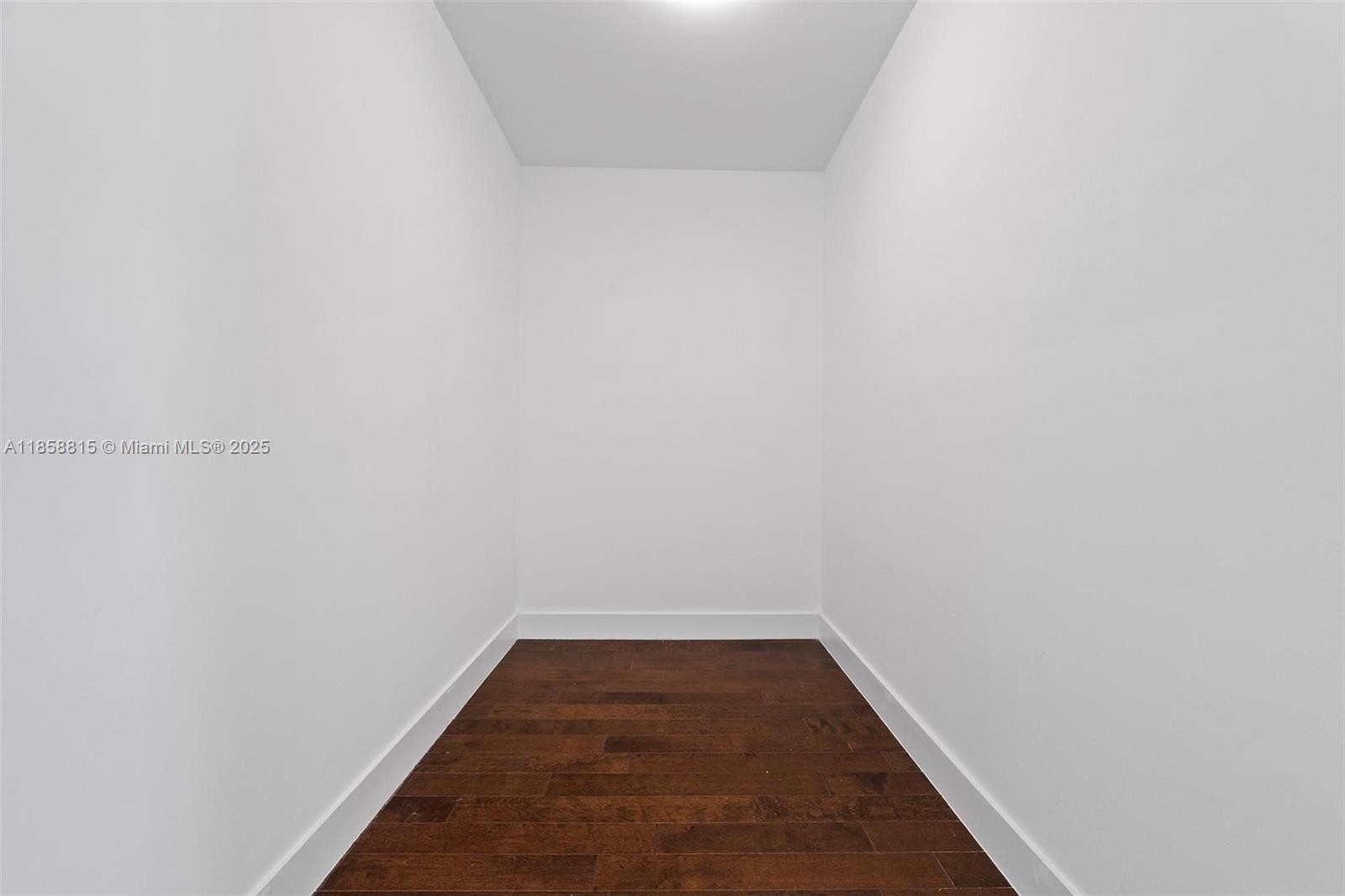 9161 NW 33rd St Doral, FL 33172