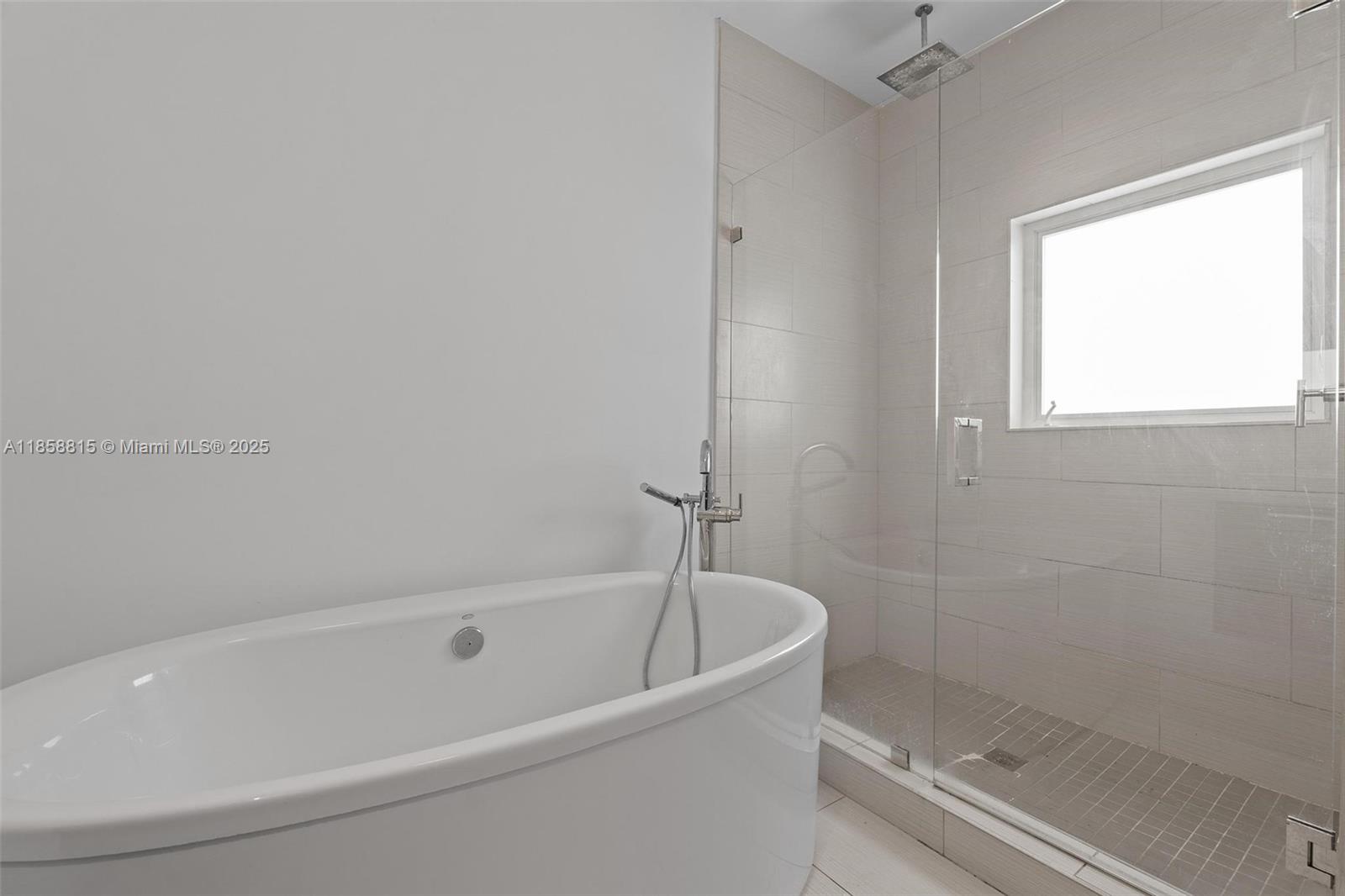 9161 NW 33rd St Doral, FL 33172