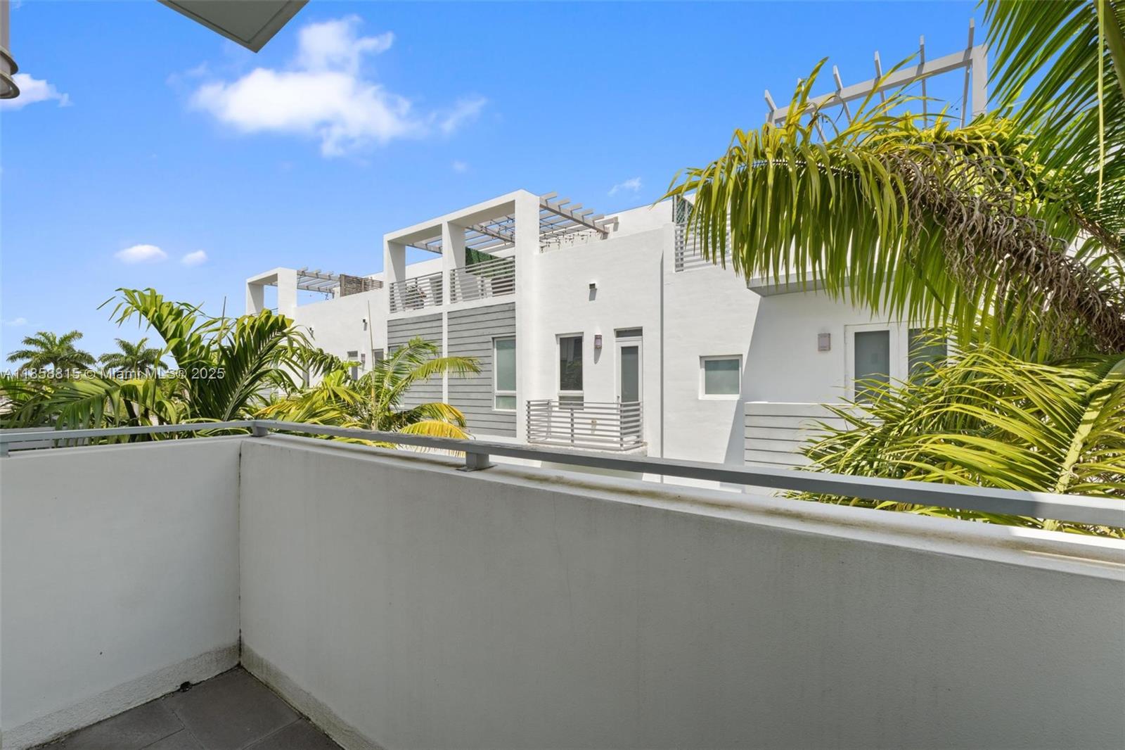 9161 NW 33rd St Doral, FL 33172