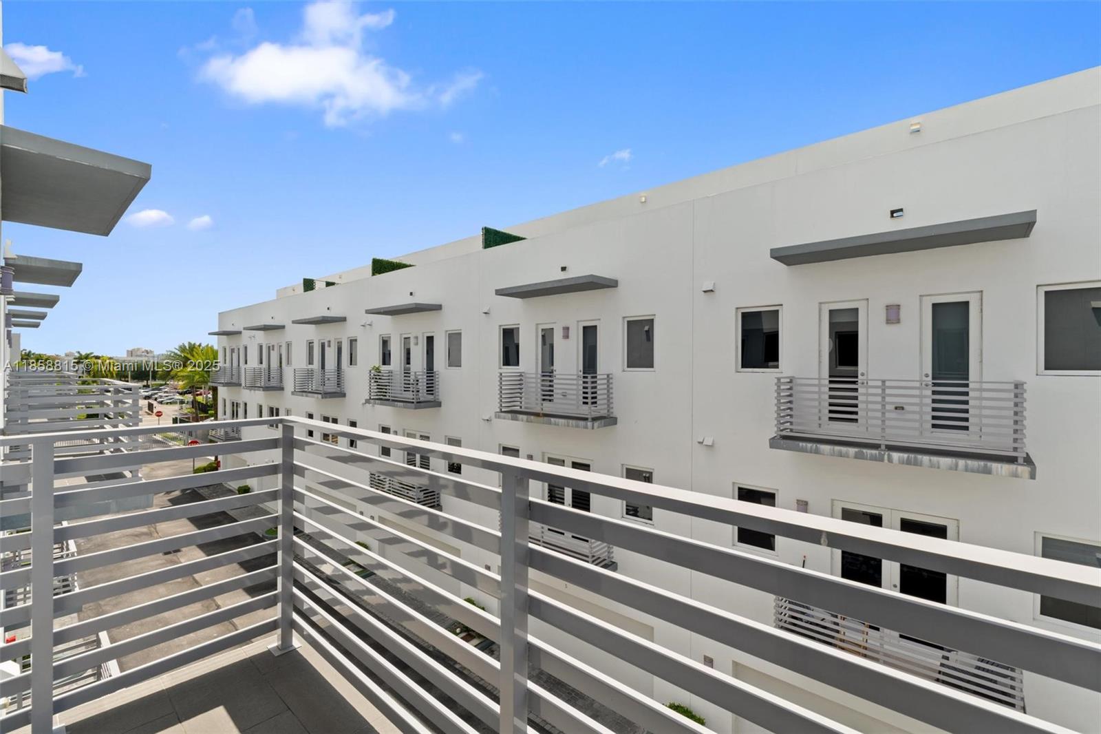 9161 NW 33rd St Doral, FL 33172