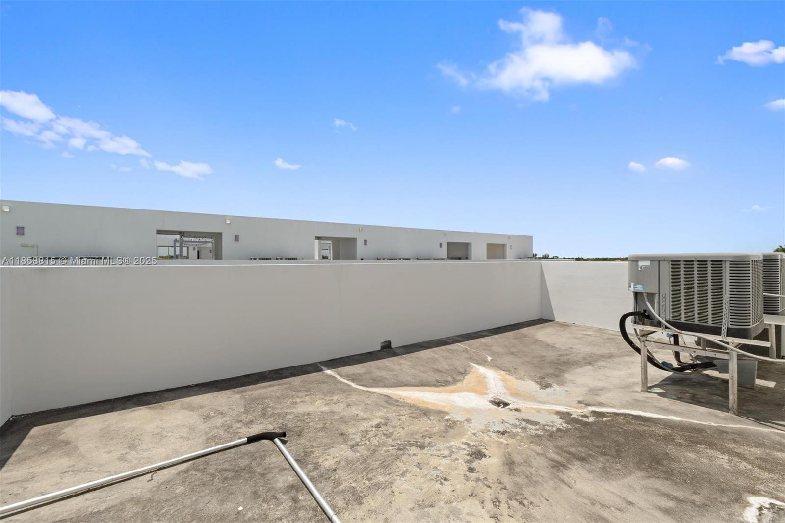 9161 NW 33rd St Doral, FL 33172