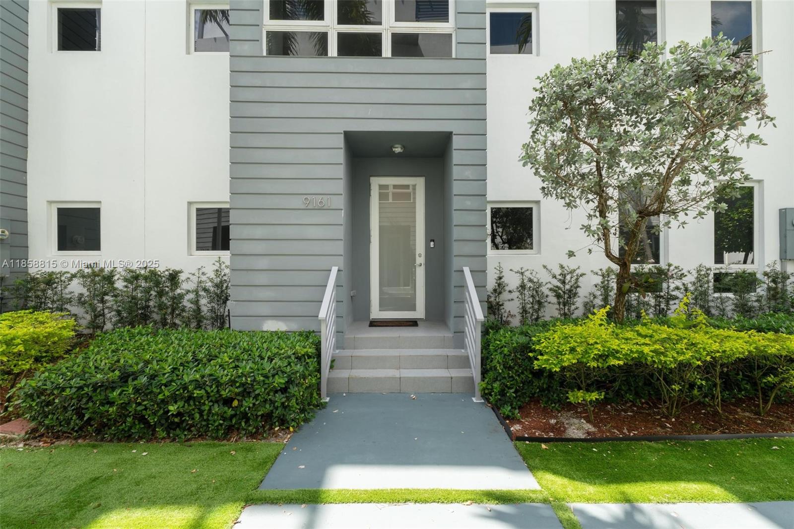 9161 NW 33rd St Doral, FL 33172