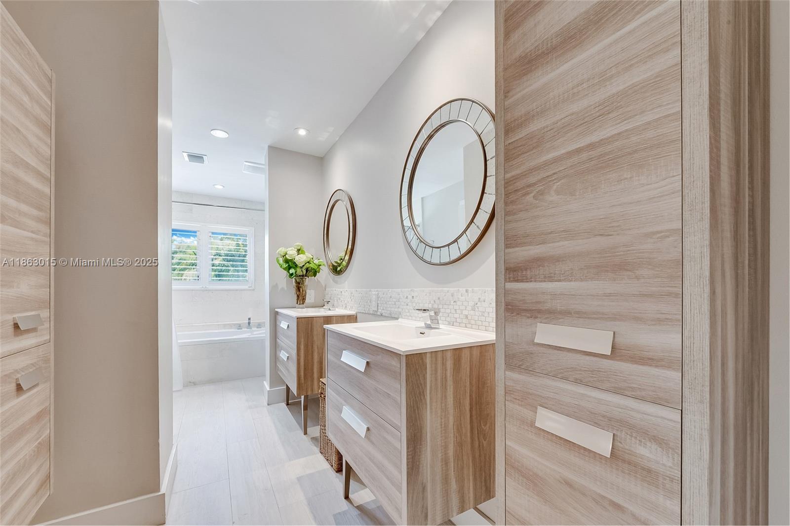 7255 SW 55th Ave Miami, FL 33143