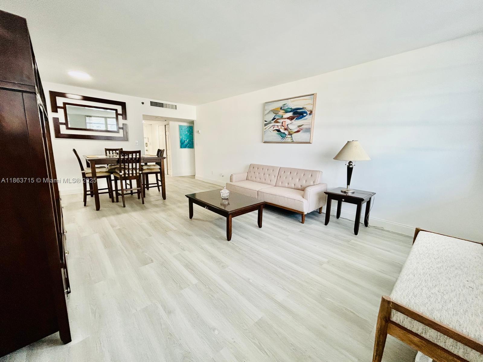 100 Lincoln Rd #535