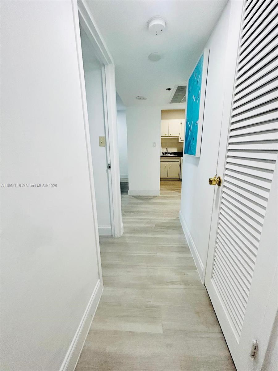 image The Decoplage Condo10