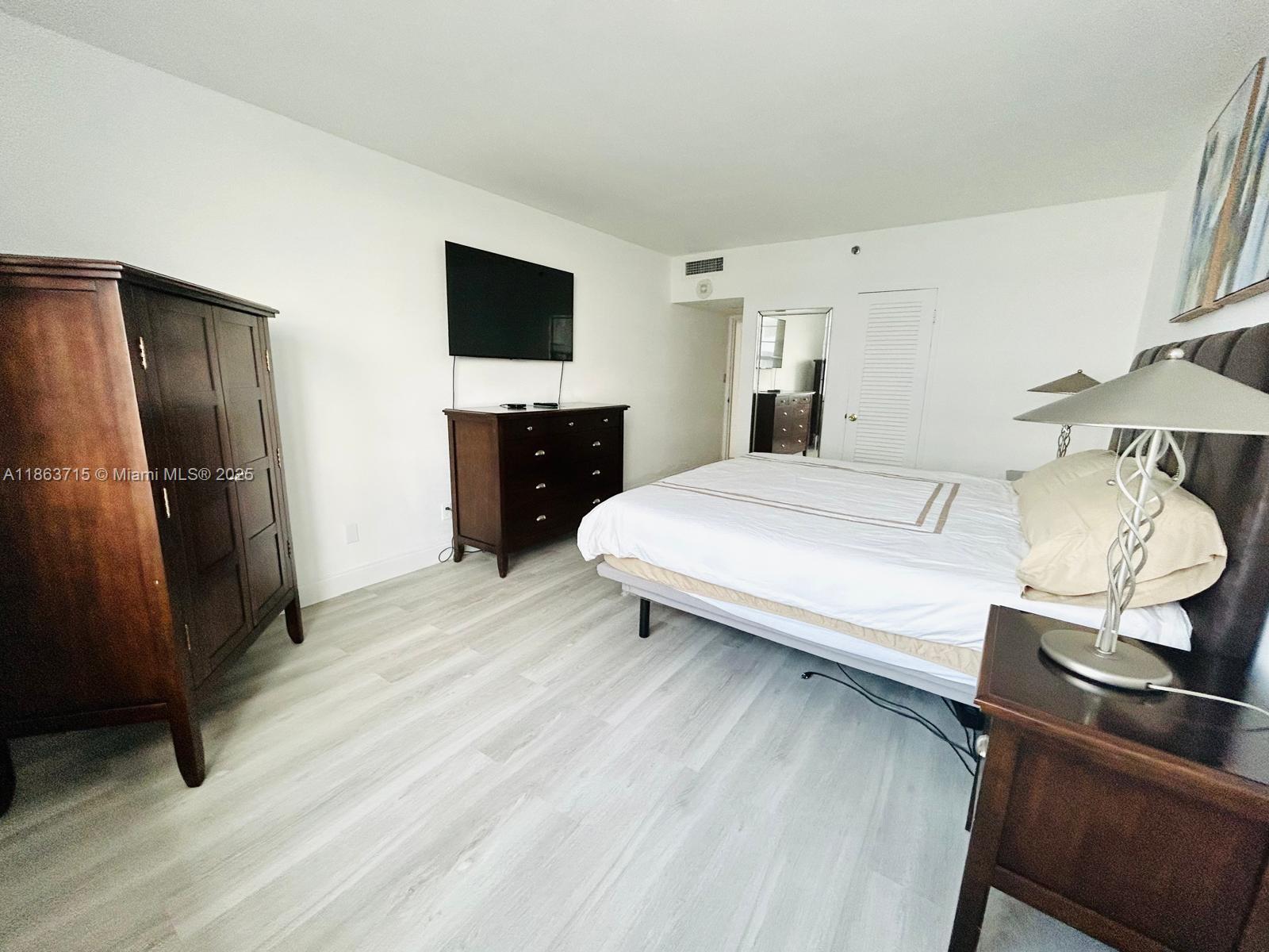 image The Decoplage Condo4