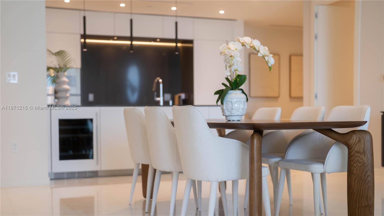 image Aston Martin Residences14