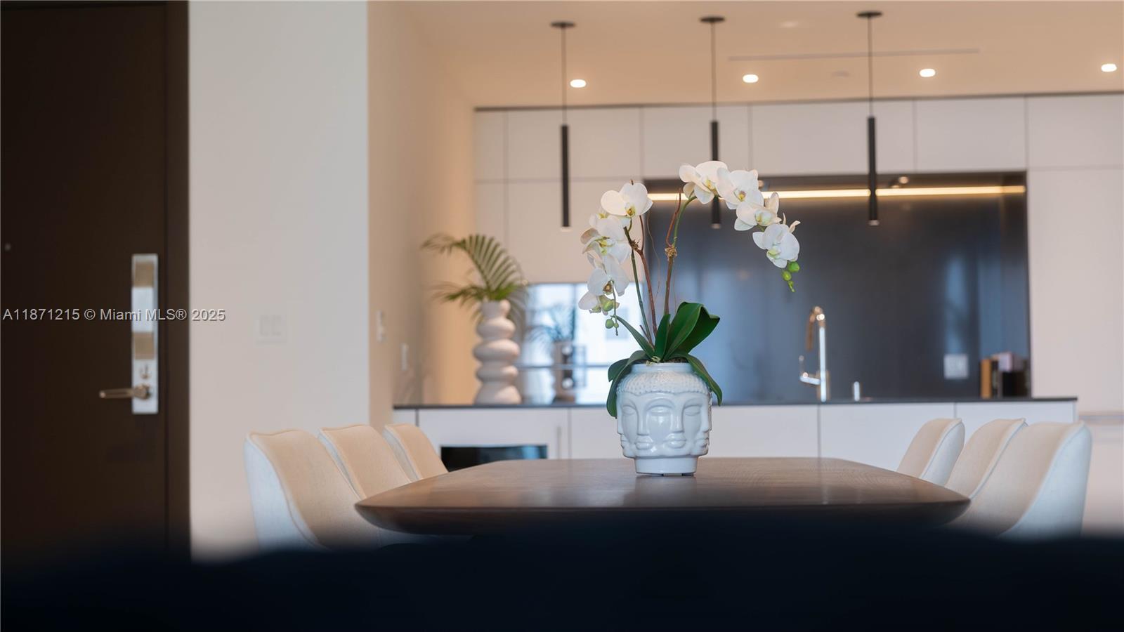 image Aston Martin Residences39