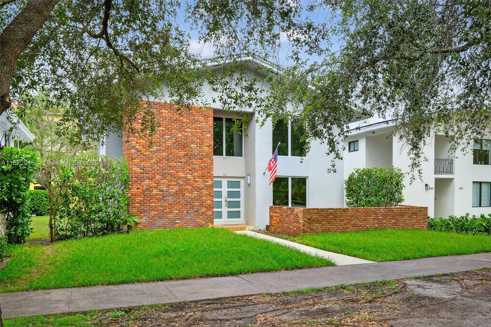 537 Menendez Ave #537