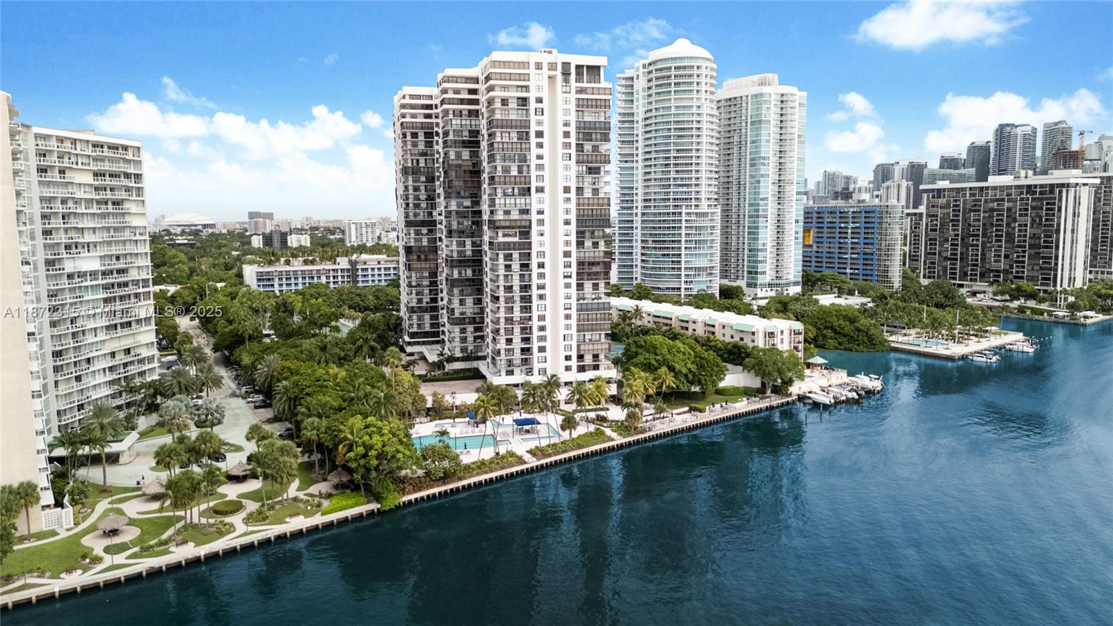 2333 Brickell Ave #1406