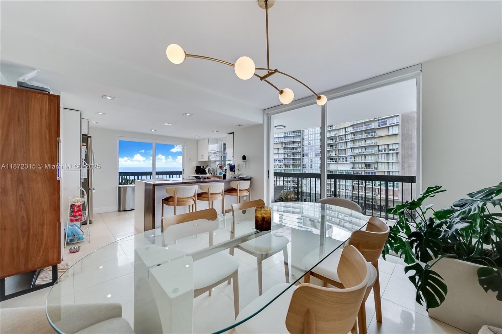image Brickell Bay Club Condo9