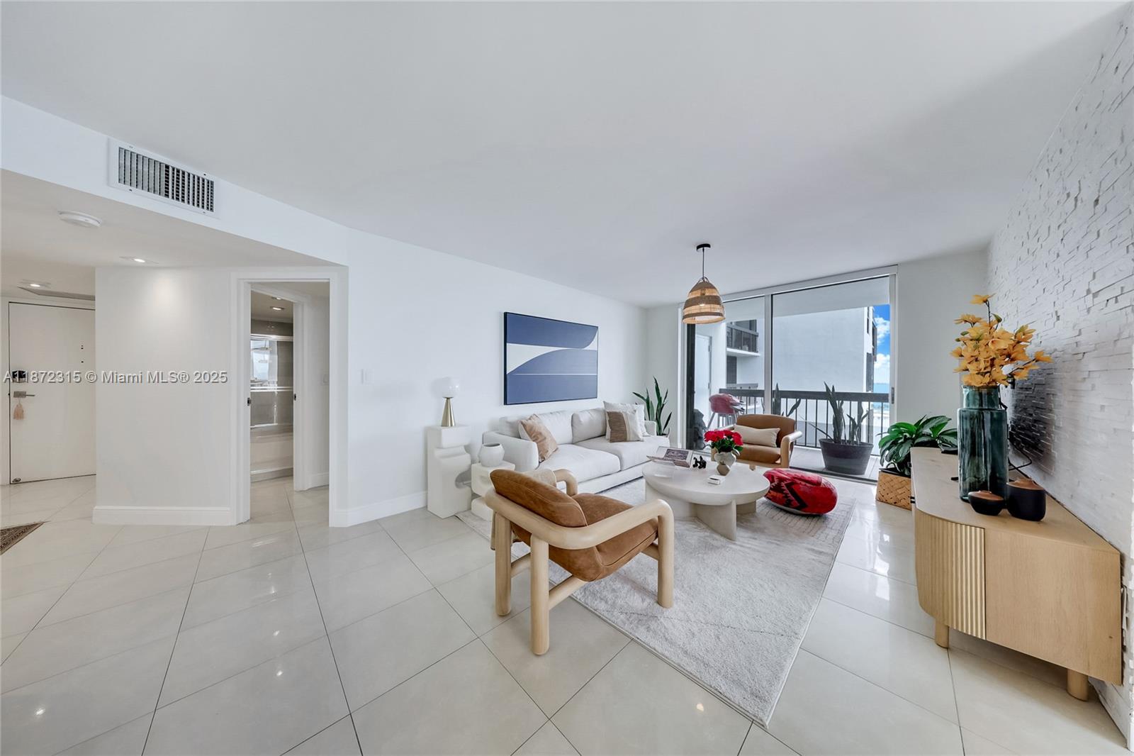image Brickell Bay Club Condo8