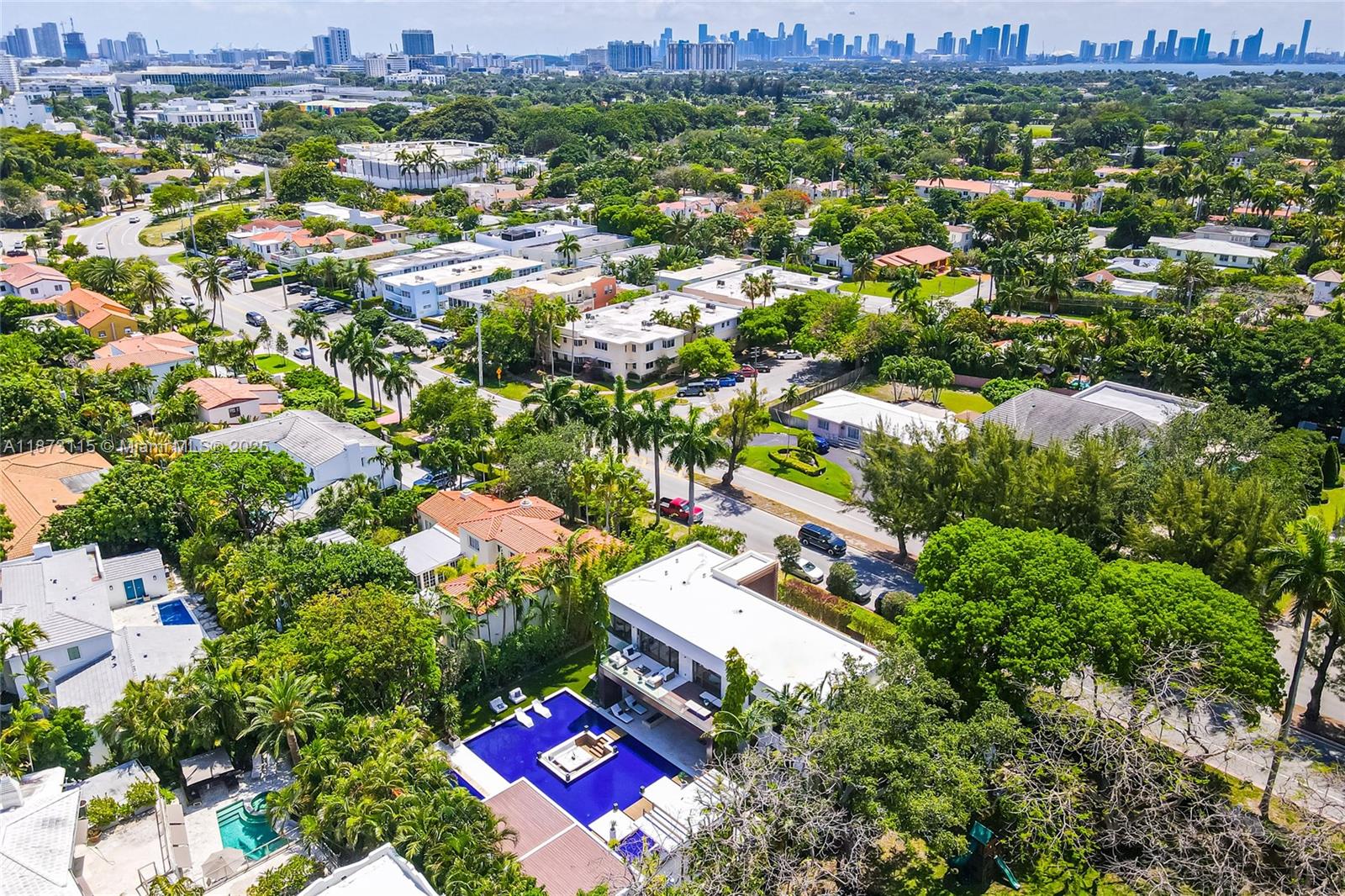 3009 Pine Tree Dr Miami Beach, FL 33140 3009 Pine Tree Dr Miami Beach, FL 33140