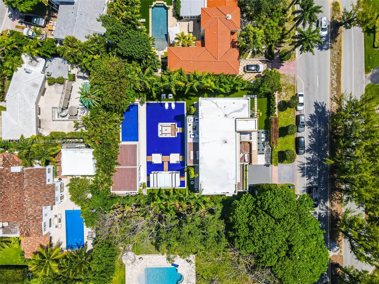 3009 Pine Tree Dr Miami Beach, FL 33140 3009 Pine Tree Dr Miami Beach, FL 33140