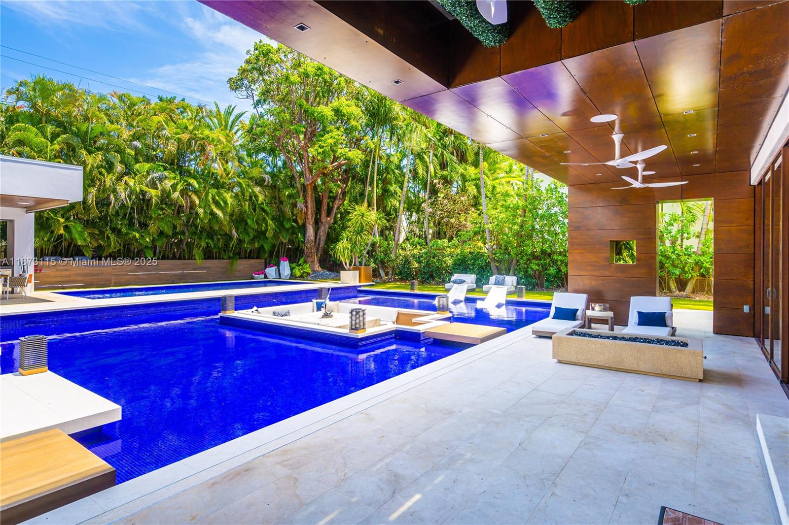 3009 Pine Tree Dr Miami Beach, FL 33140 3009 Pine Tree Dr Miami Beach, FL 33140