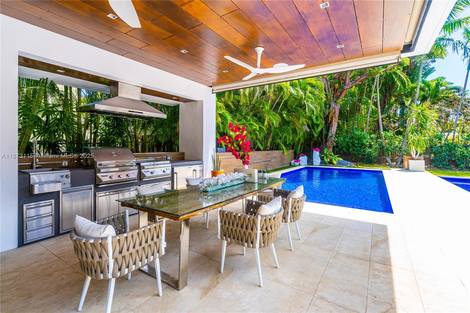 3009 Pine Tree Dr Miami Beach, FL 33140 3009 Pine Tree Dr Miami Beach, FL 33140