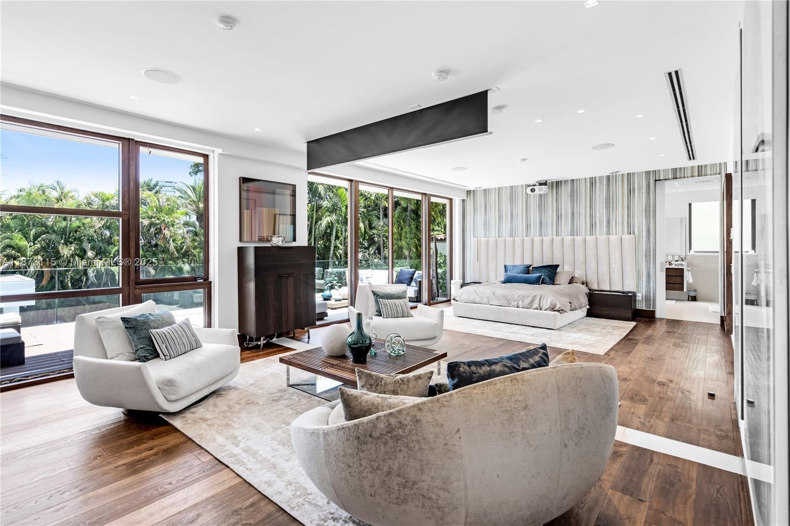 3009 Pine Tree Dr Miami Beach, FL 33140 3009 Pine Tree Dr Miami Beach, FL 33140