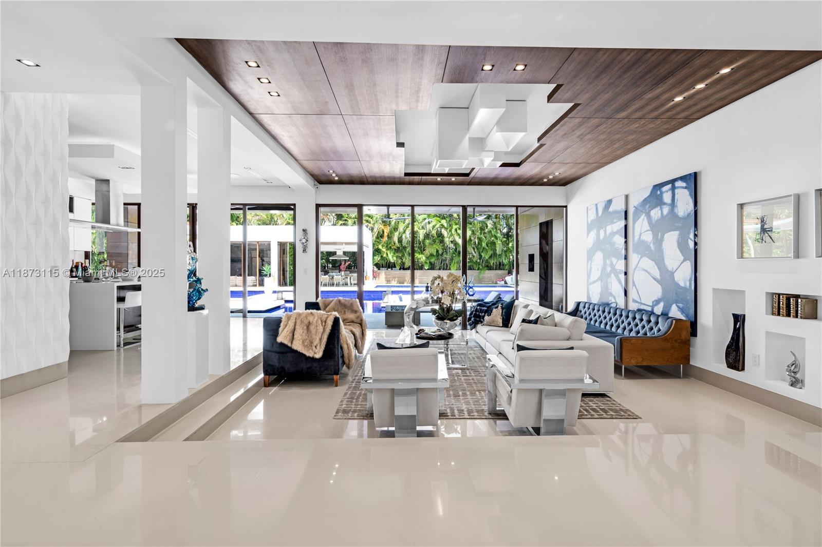 3009 Pine Tree Dr Miami Beach, FL 33140 3009 Pine Tree Dr Miami Beach, FL 33140