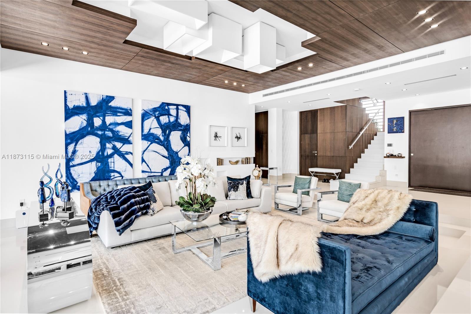 3009 Pine Tree Dr Miami Beach, FL 33140 3009 Pine Tree Dr Miami Beach, FL 33140