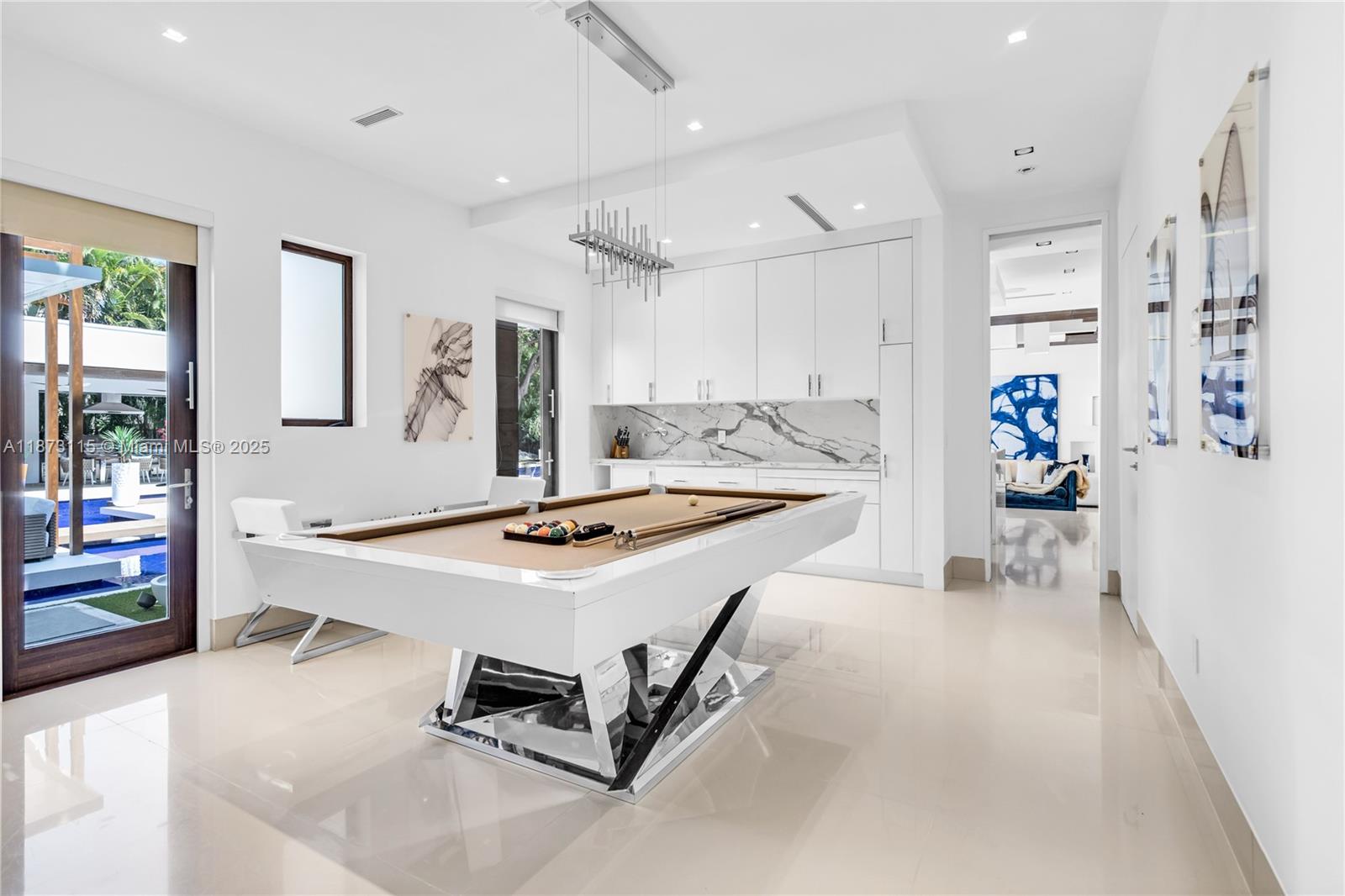 3009 Pine Tree Dr Miami Beach, FL 33140 3009 Pine Tree Dr Miami Beach, FL 33140