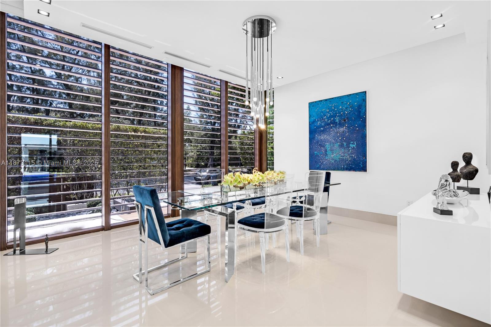 3009 Pine Tree Dr Miami Beach, FL 33140 3009 Pine Tree Dr Miami Beach, FL 33140