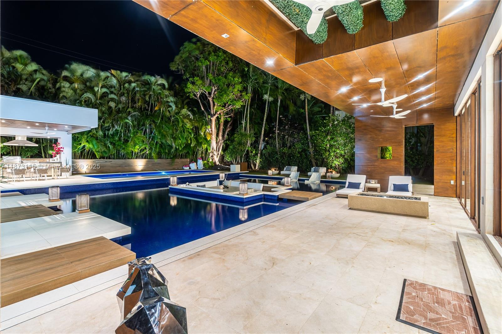 3009 Pine Tree Dr Miami Beach, FL 33140 3009 Pine Tree Dr Miami Beach, FL 33140