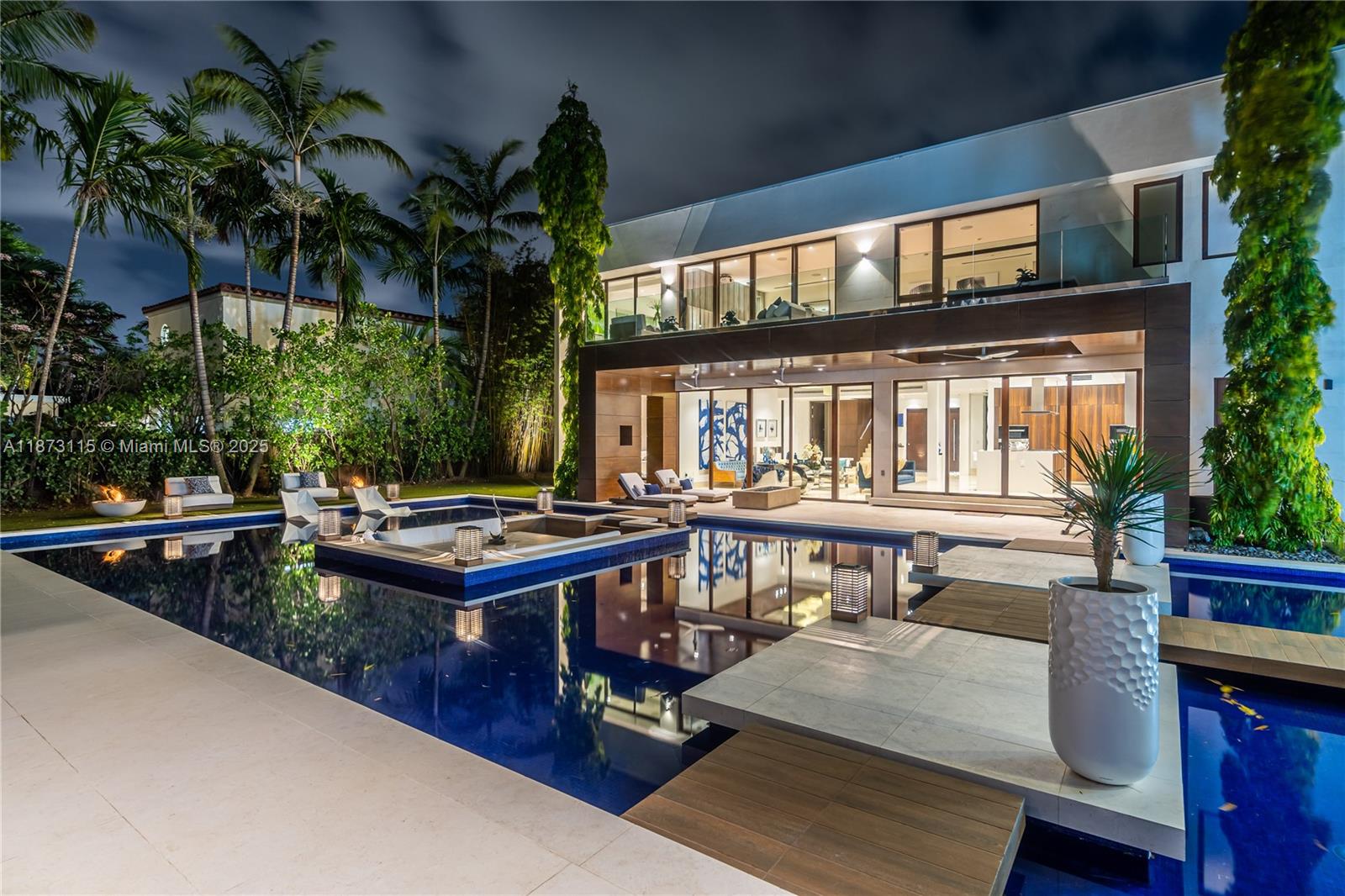 3009 Pine Tree Dr Miami Beach, FL 33140 3009 Pine Tree Dr Miami Beach, FL 33140