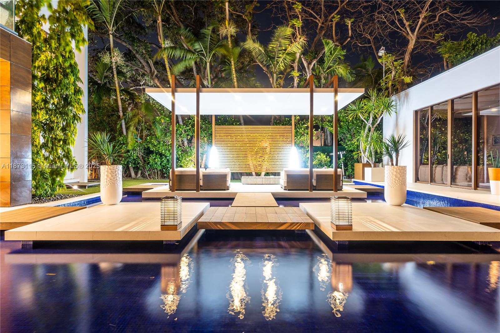 3009 Pine Tree Dr Miami Beach, FL 33140 3009 Pine Tree Dr Miami Beach, FL 33140