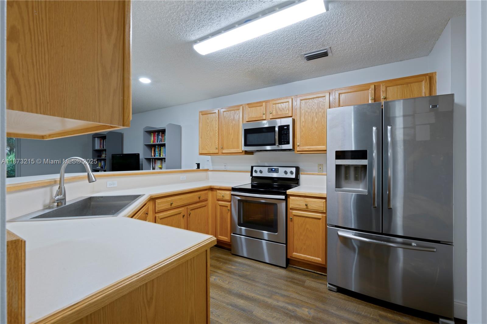 123 Wooden Mill Ter Jupiter, FL 33458