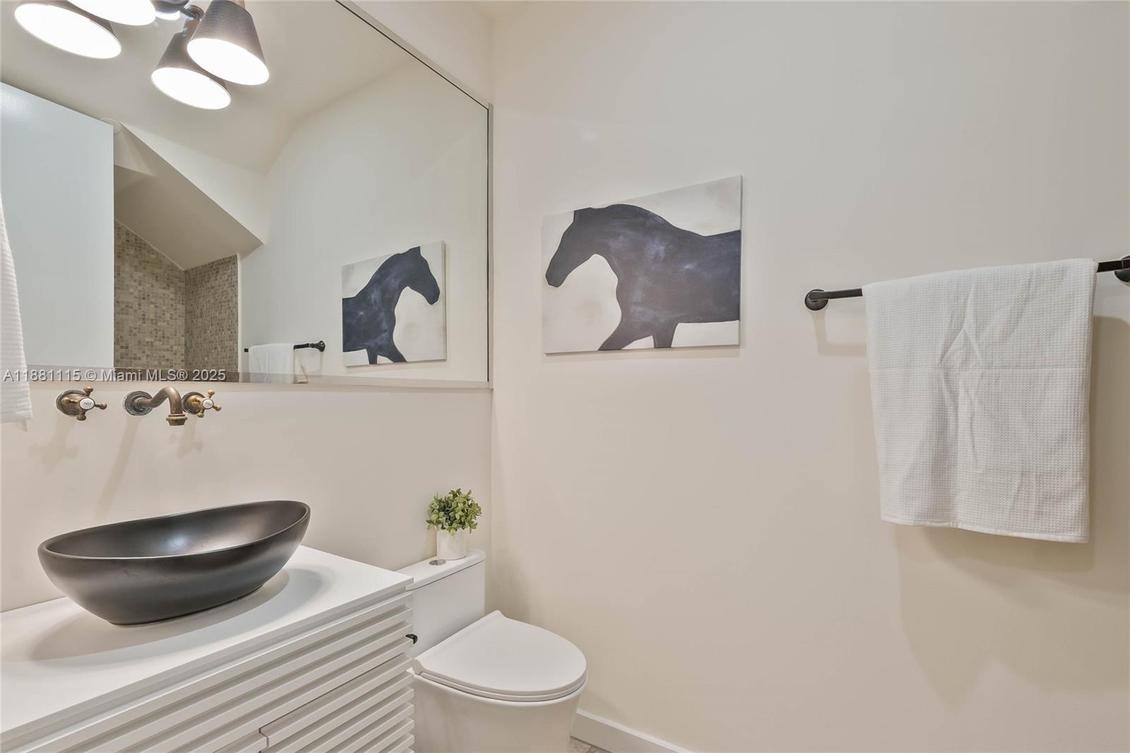 345 Madeira Ave #345 Coral Gables, FL 33134