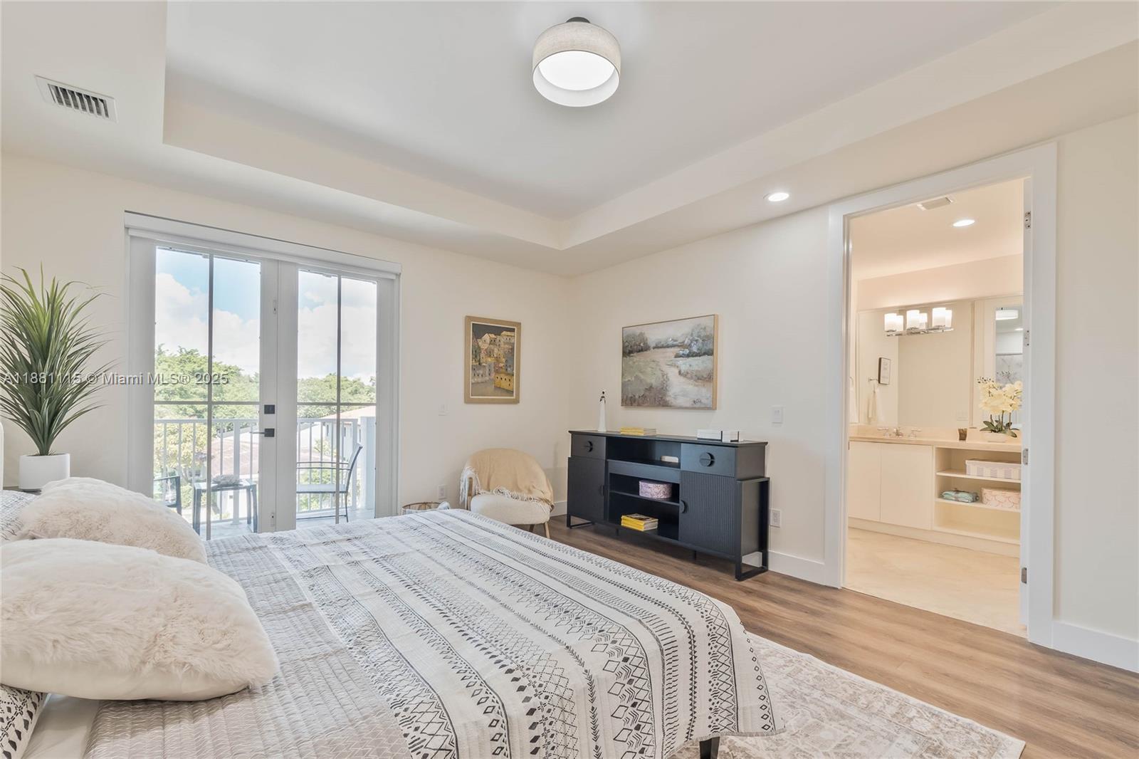 345 Madeira Ave #345 Coral Gables, FL 33134