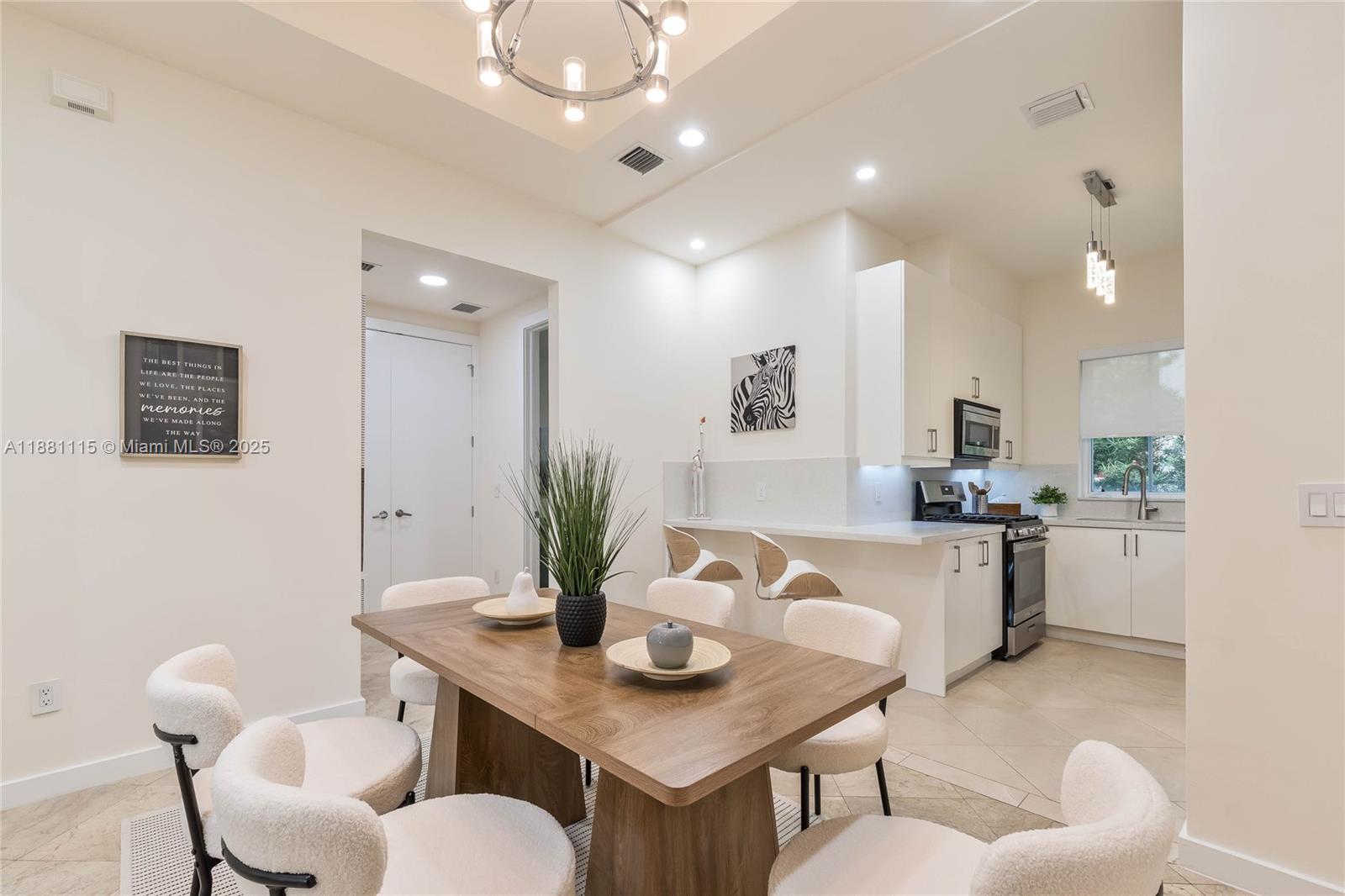 345 Madeira Ave #345 Coral Gables, FL 33134