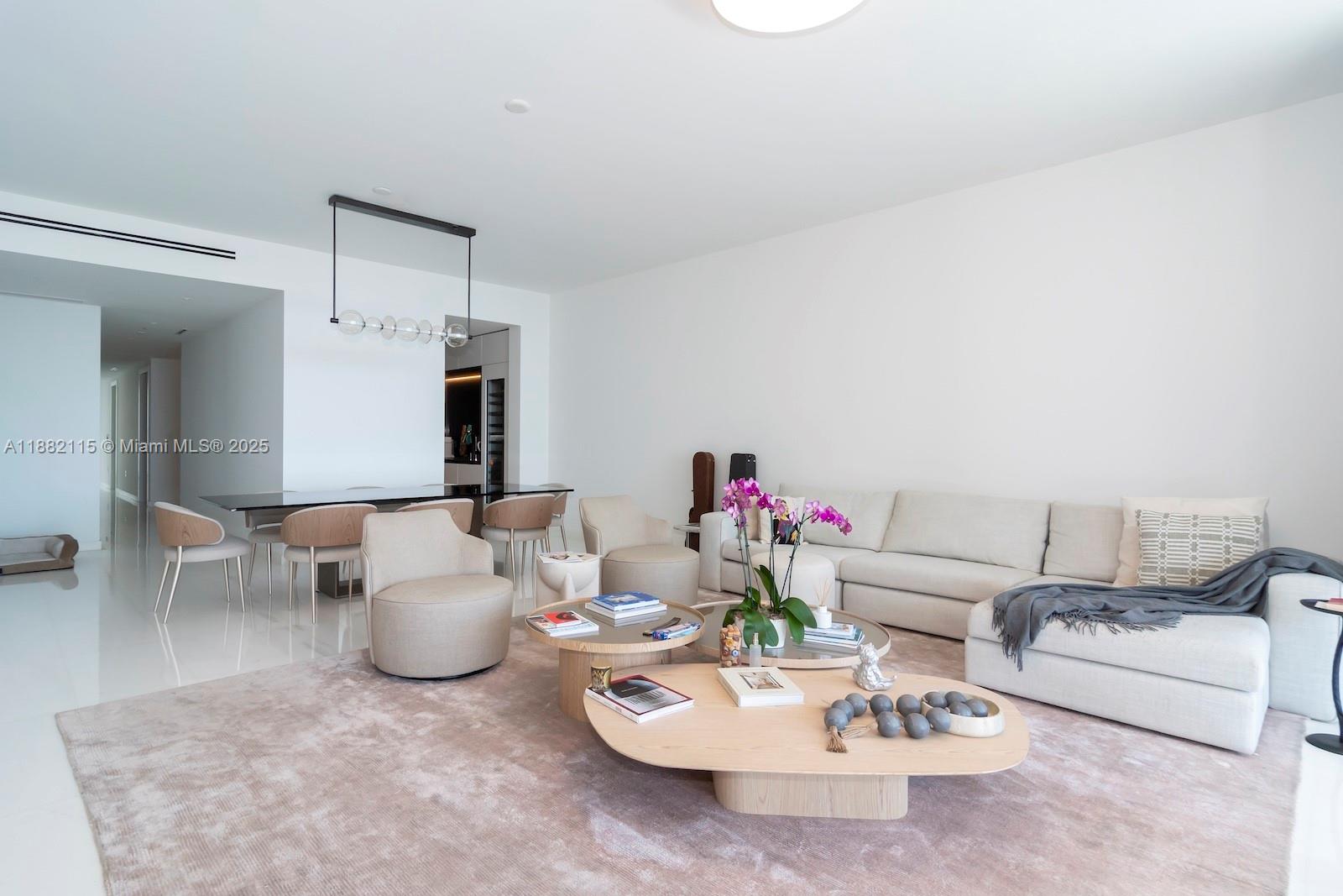 image Aston Martin Residences11