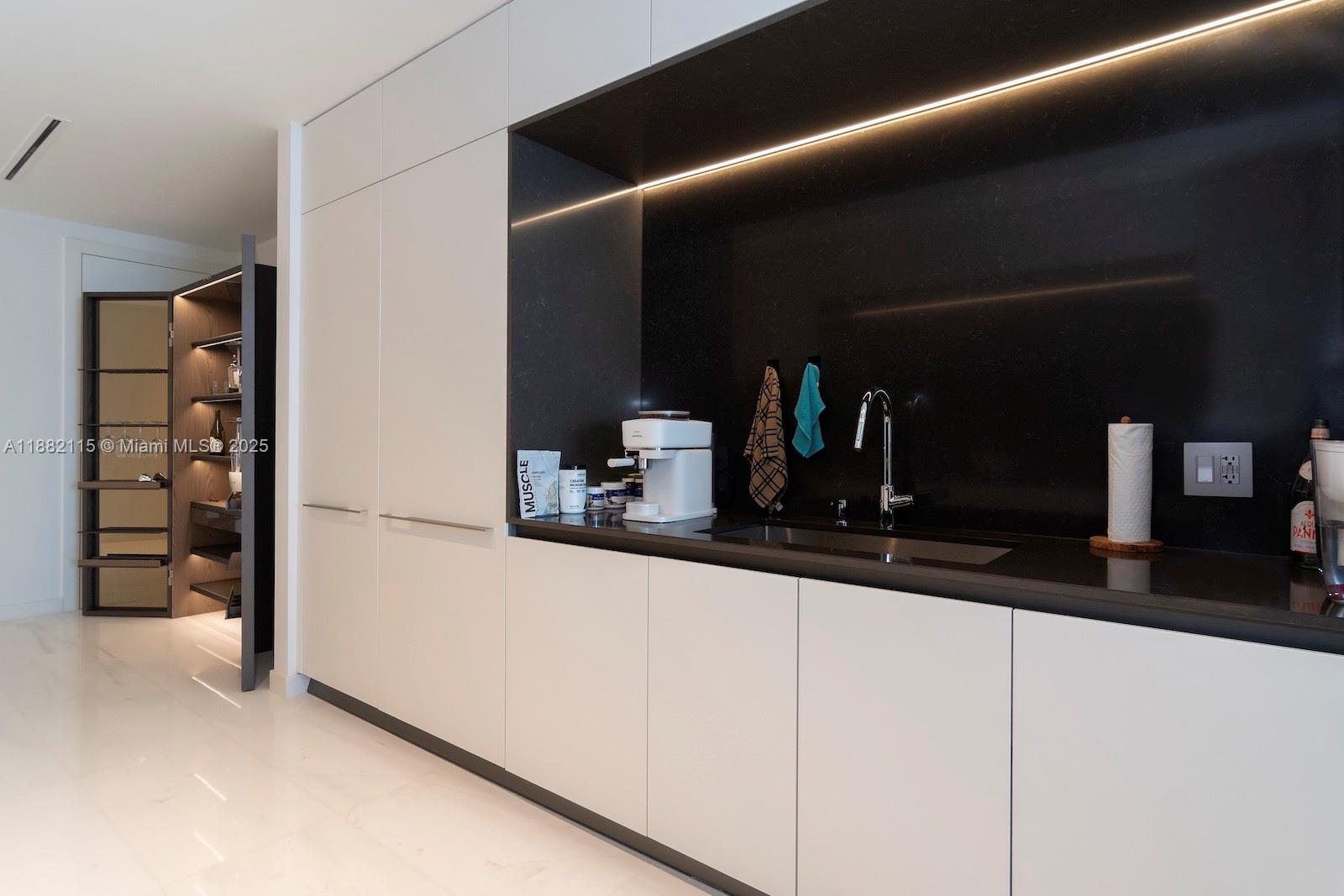 image Aston Martin Residences15