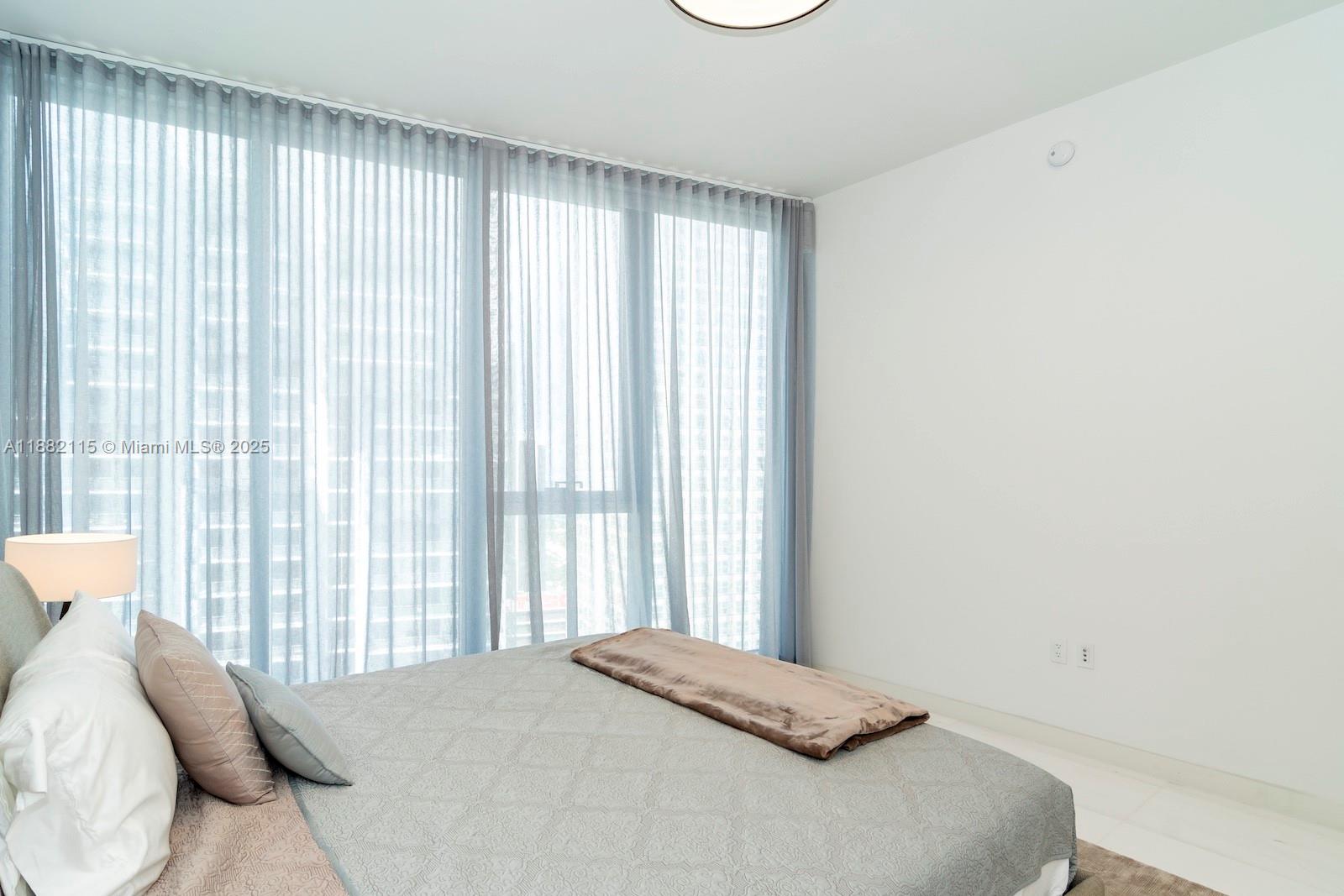 image Aston Martin Residences24