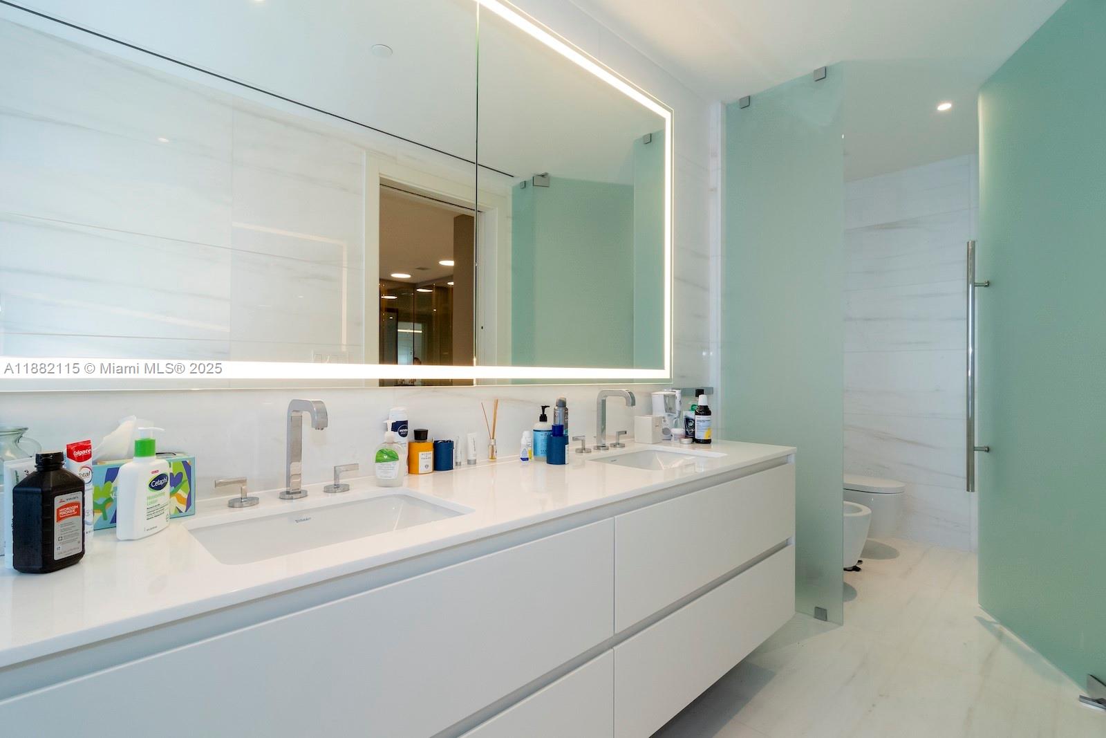 image Aston Martin Residences48