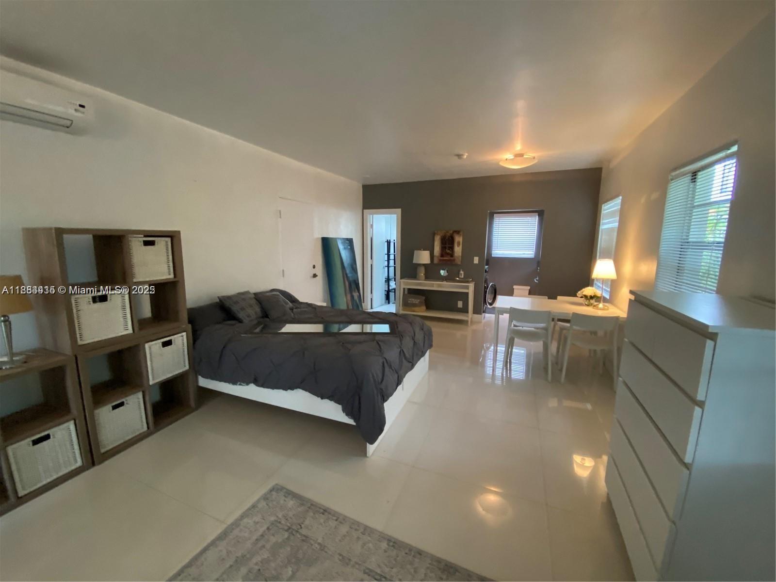 1604 Drexel Ave #201