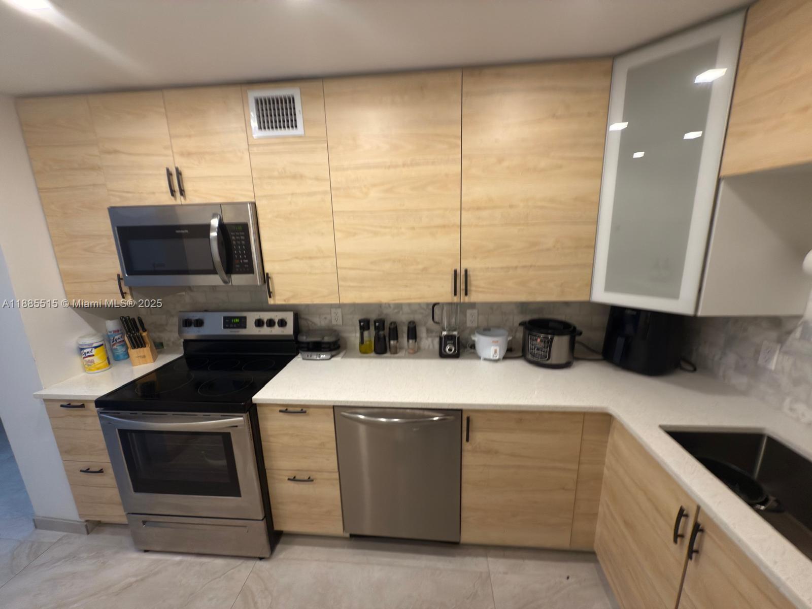 3113 S Ocean Dr #303