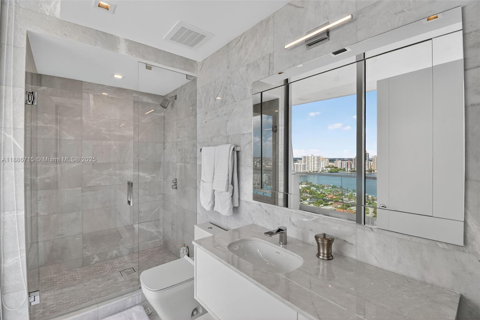 image Turnberry Ocean Club32