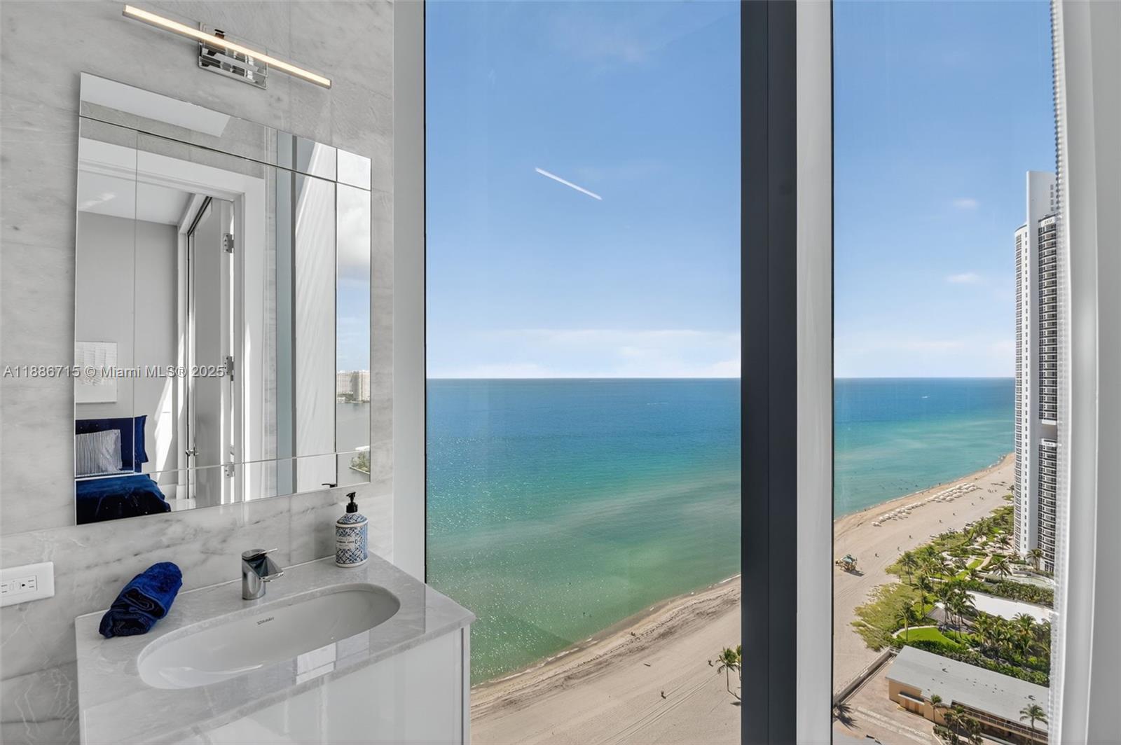 image Turnberry Ocean Club36