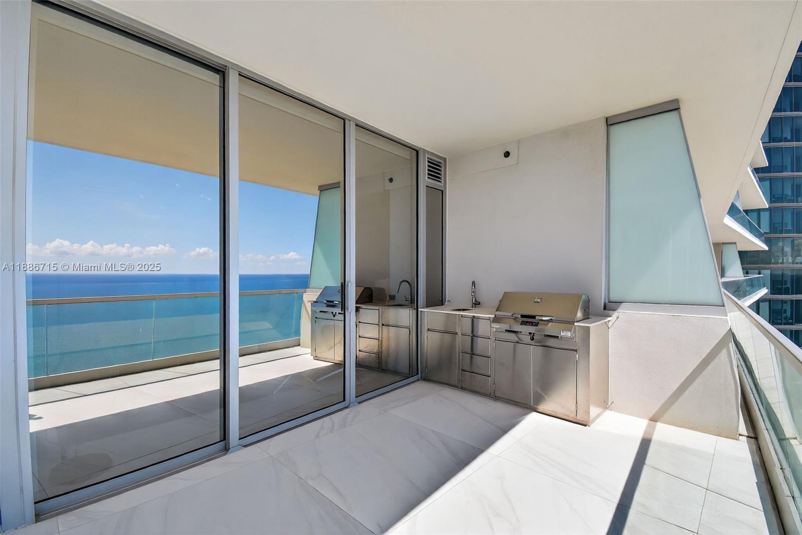 image Turnberry Ocean Club3