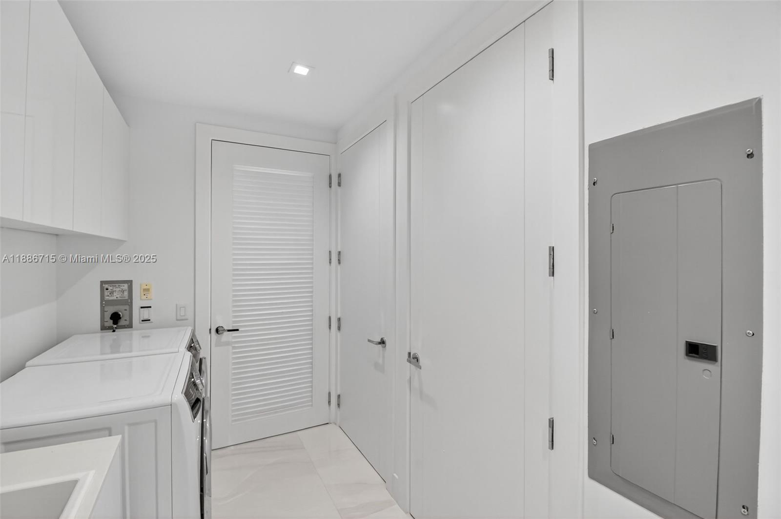 image Turnberry Ocean Club46